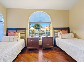 Spa, Furnished Patio: Upscale Phoenix Oasis!