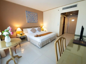 Pinnacle Lumpinee Park Hotel