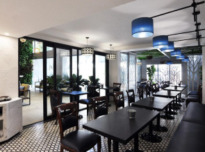 Royal Dragon Boutique Hotel