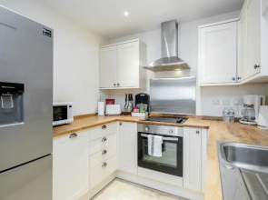 MPL Apartments - Queens Broadway F3