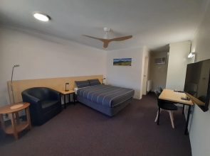 Cooma Motor Lodge Motel