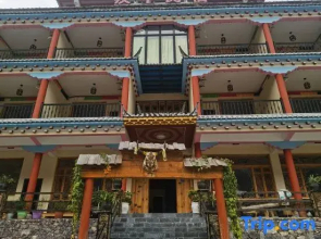 Dechenz Middle Homestay