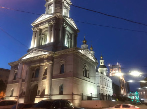 Modern luxury studio in the center of Kharkiv at Konstitutsii Square