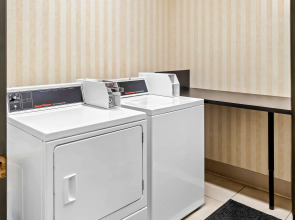 Red Lion Hotel Portland Airport