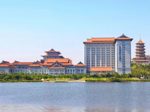 Howard Johnson by Wyndham Jimei Lake Plaza Xiamen