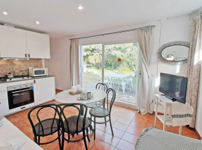 Sirena in Llafranc with 1 bedrooms and 1 bathrooms