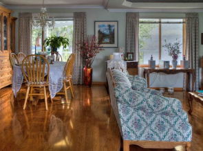 Hummingbird Bed and Breakfast