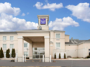 Comfort Inn & Suites Sheboygan I-43