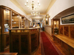 Hotel U Zlateho Jelena