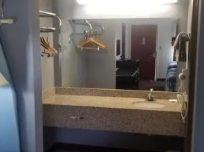 OSU 2 Queens WI-FI Hotel 226 Booking