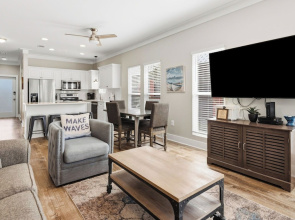 Seacrest 3BR Cottage at Camp Creek Pool, Hot tub & Beach Nearby!