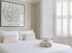 Gorgeous 2BD Garden Getaway, Victoria Park