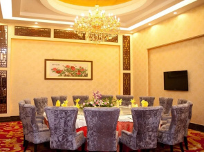 Rich View Hotel