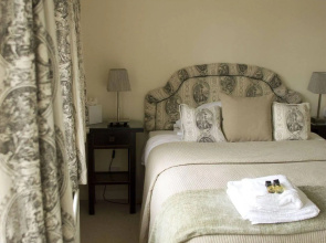 2-bed Apartment in High Wycombe Private Garden