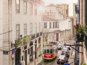 Sé Cathedral - Lisbon Cheese & Wine