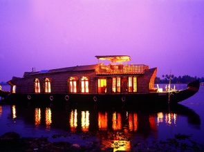 Soma Houseboat