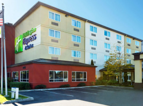 Holiday Inn Express Hotel & Suites North Seattle - Shoreline
