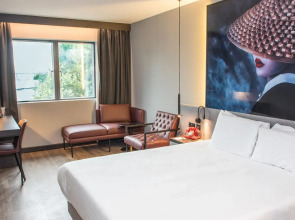 Radisson RED London Greenwich The O2