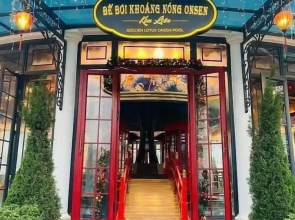 Lotus Hotel - Vuon vua