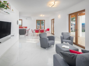 Amazing Home in Vizinada With 3 Bedrooms, Wifi and Outdoor Swimming Pool