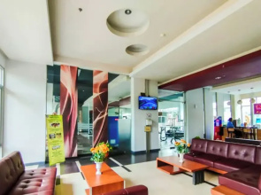 Modern Heights 2Br At The Edge Bandung Apartment