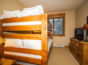 Settler's Creek by Summit County Mountain Retreats