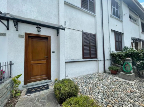 Terraced house with garden in Dongo - Larihome A13