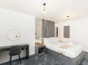 The Suites Inn Hotel