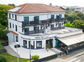 Single Fin Hotel & Lodge