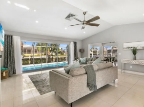 Barcelona Ct. 483, Marco Island Vacation Rental 5 Bedroom Home by Redawning