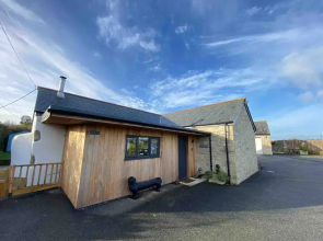 Cottage 4 Miles to Hayle Beach With EV Charger