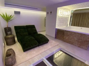 Luxury Queen V apartment with Jacuzzi