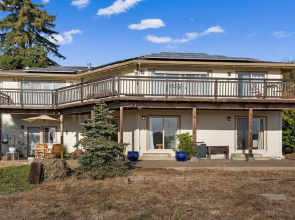Sunny & Quiet Home Sheltered in Beautiful Aptos! home