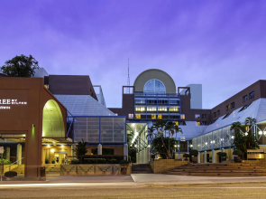DoubleTree by Hilton Darwin Esplanade
