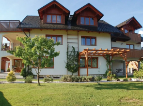 Bled Lake Apartment Red