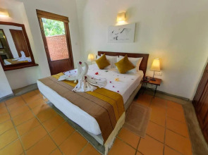 Ehalagala Lake Resort