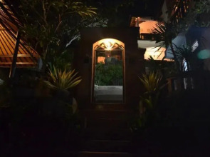 Acarya Bungalows Amed