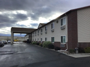 Super 8 Blackfoot