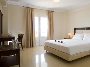 Royal Nidri Hotel & Apartments