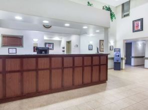 Super 8 by Wyndham Truro NS