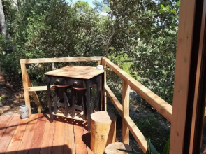Cabane dans les arbres "La Kaz aux Cigales"