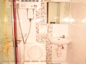 New Chung King Mansion Guest House (Tower C)