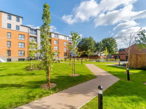 High Spec Modern Apartment Prime Location! Parking