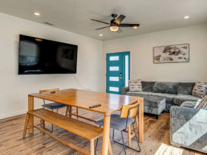 2 Mi to Dtwn: Home w/ Private Pool in Sacramento
