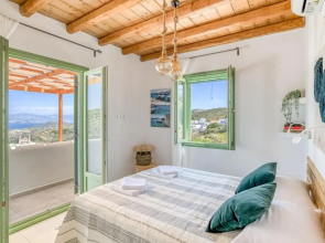 Magic 5 bdrm Villa With Swimming pool in Paros