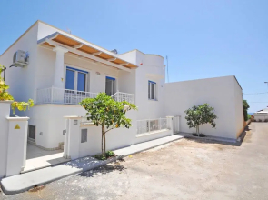 Villa Sacher Sleeps 12 Just 100 Metres From the sea