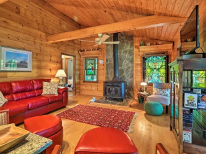 Lakefront Milledgeville Cabin: Private Dock, Porch