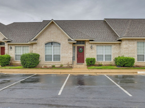 College Station Retreat Near Texas A & M!