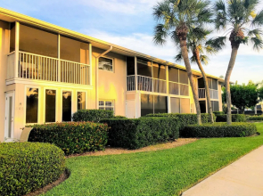 Olde Naples Condo #815
