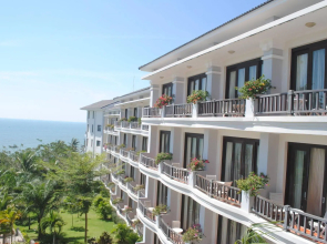 Lotus Muine Resort & Spa